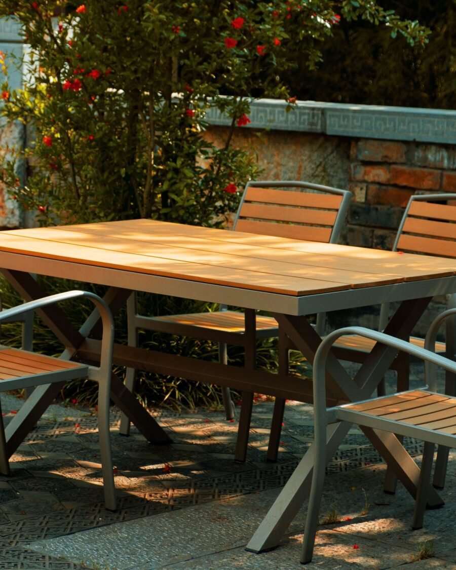 Okeenok Outdoors Table